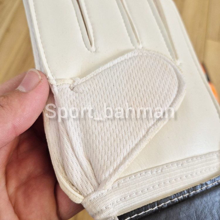 دستکش دروازه بانی سایز 6 بچهگانه